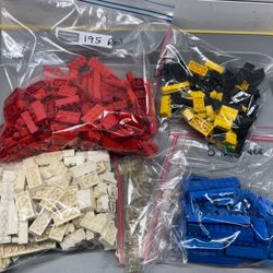 Vintage Legos 495 Pieces Different Colors 