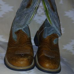 Woman's Size 9 Ariat Fatbaby Boots