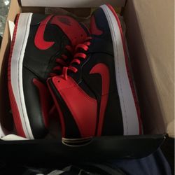 Air Jordan 1 Mid
