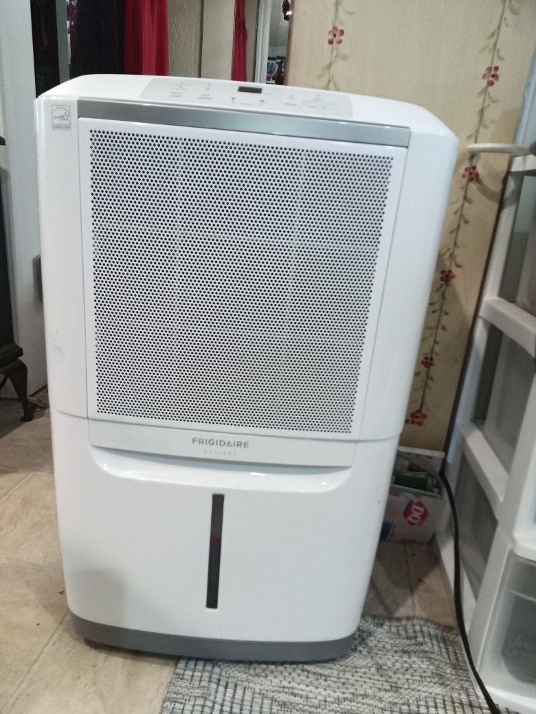 Dehumidifier Frigidaire Gallery