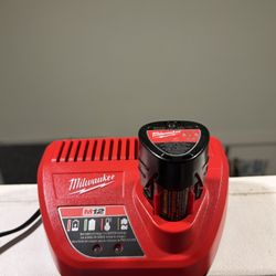 New Milwaukee Charger 48-59-2401 120V -With M12 12V 2.0 Ah Battery 