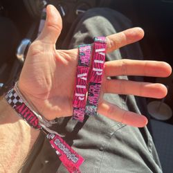 When We Were Young VIP festival Tix. Saturday $500 Each 