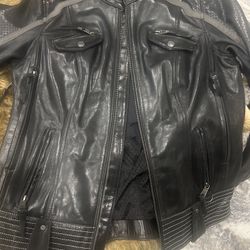 Harley Davidson's Woman's Leather Hairpin Reflective Jacket. Size L 
