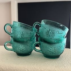 Vintage Emerald Cups (Set Of 4)