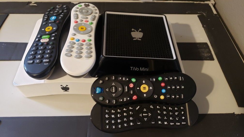 TiVO Bolt 500GB w/Mini, Keyboard Remote, VOX Remote & STD Remote