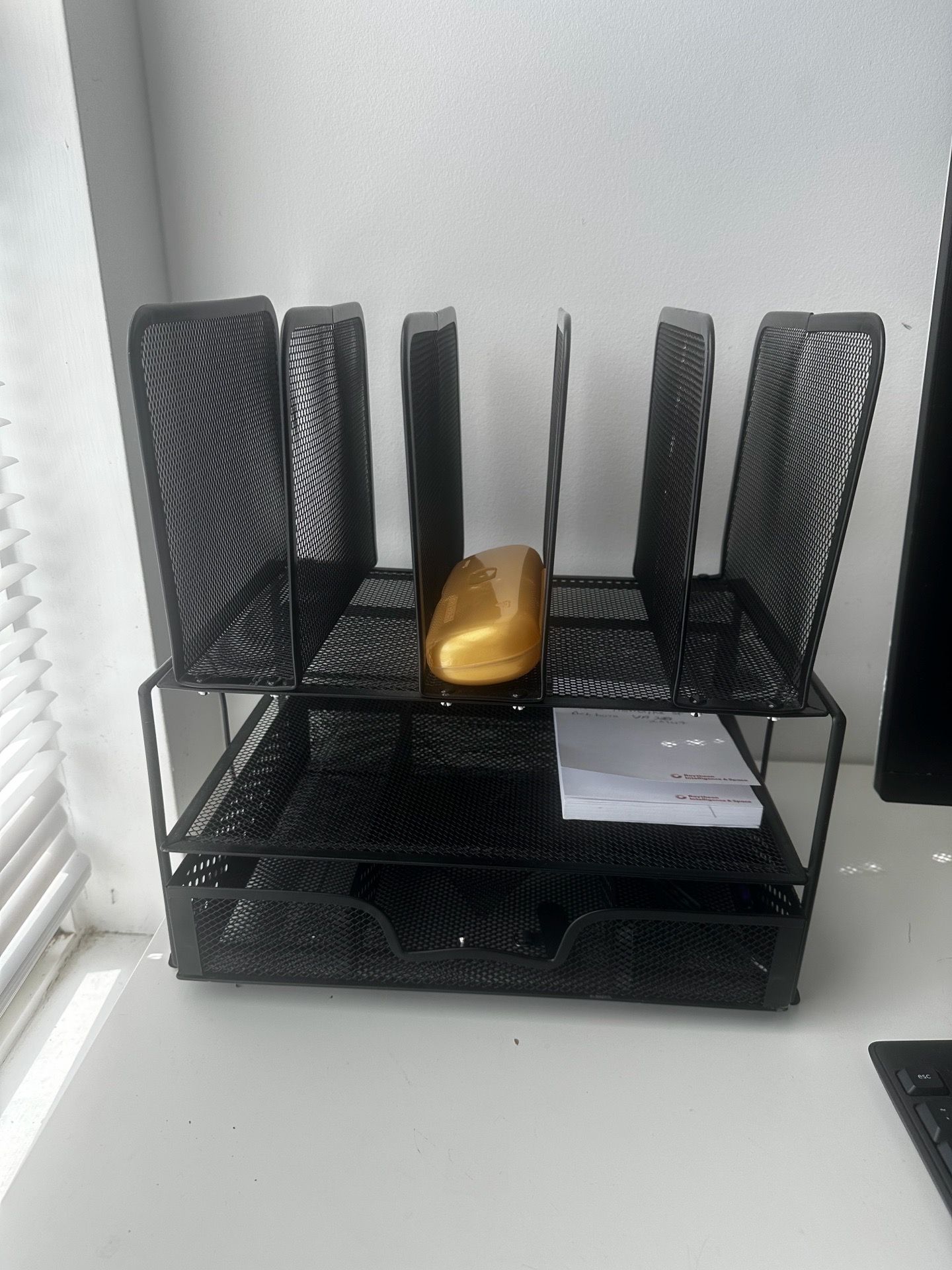 Desk organizer