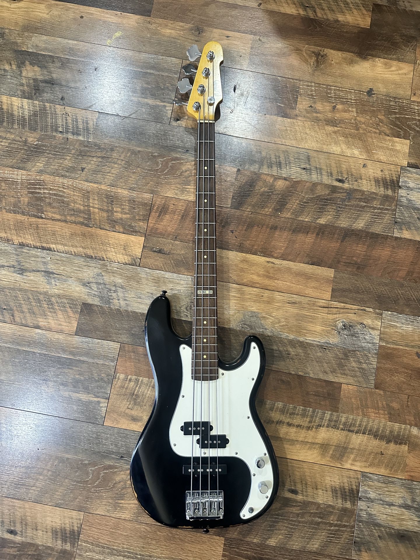 LTD Bass. Vintage – 204. Relic Style P Bass. Not Fender Or ESP