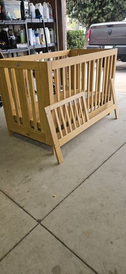Baby crib