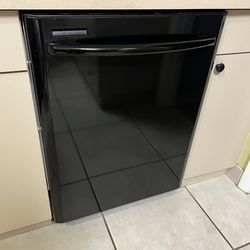 Maytag Dishwasher In Black