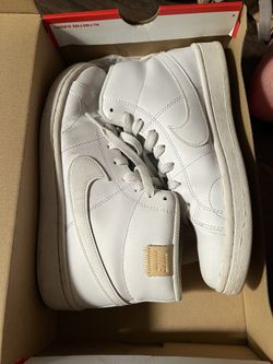 Womens Nike Court Royals 2 Mid