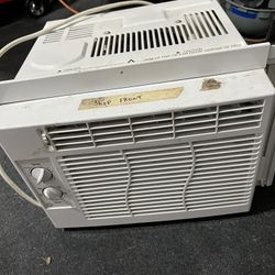 Small Room Air Conditioner Works