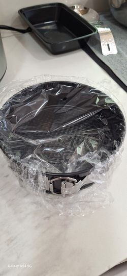 NEW Cake Pan + Parchment Paper