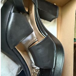Women’s Heals Size 7.5 