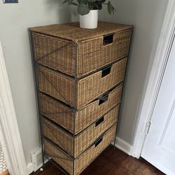Wicker shelf with drawers