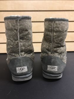 Ugg boots woman's 8
