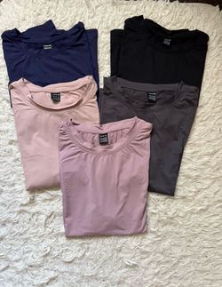 BRAND NEW/Shein Bae Solid Fitted Tee (Size L)