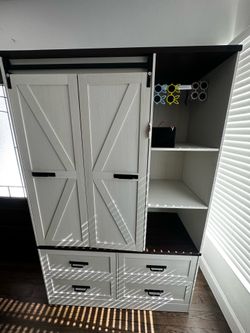 Stand Up Closet/Dresser