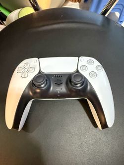 PlayStation 5 controller