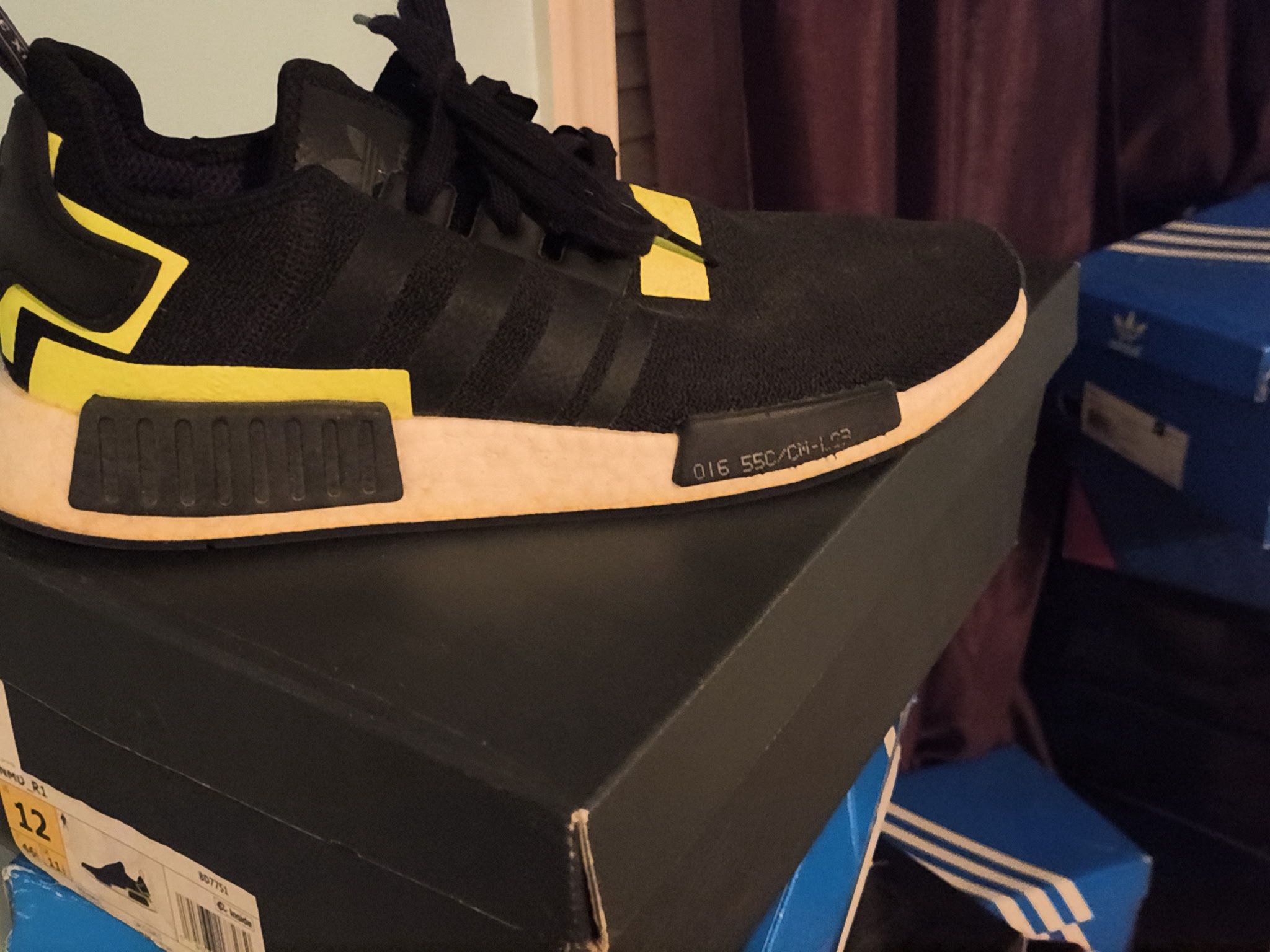 Sneakers