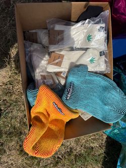 W**damps socks and beanies