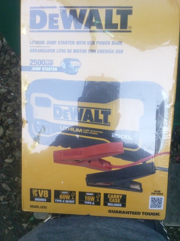 2500 Amp DeWalt Jump Starter