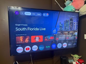 65" Philips 4K Smart Google TV (Model 65PUL7552/F7) - Works Great!