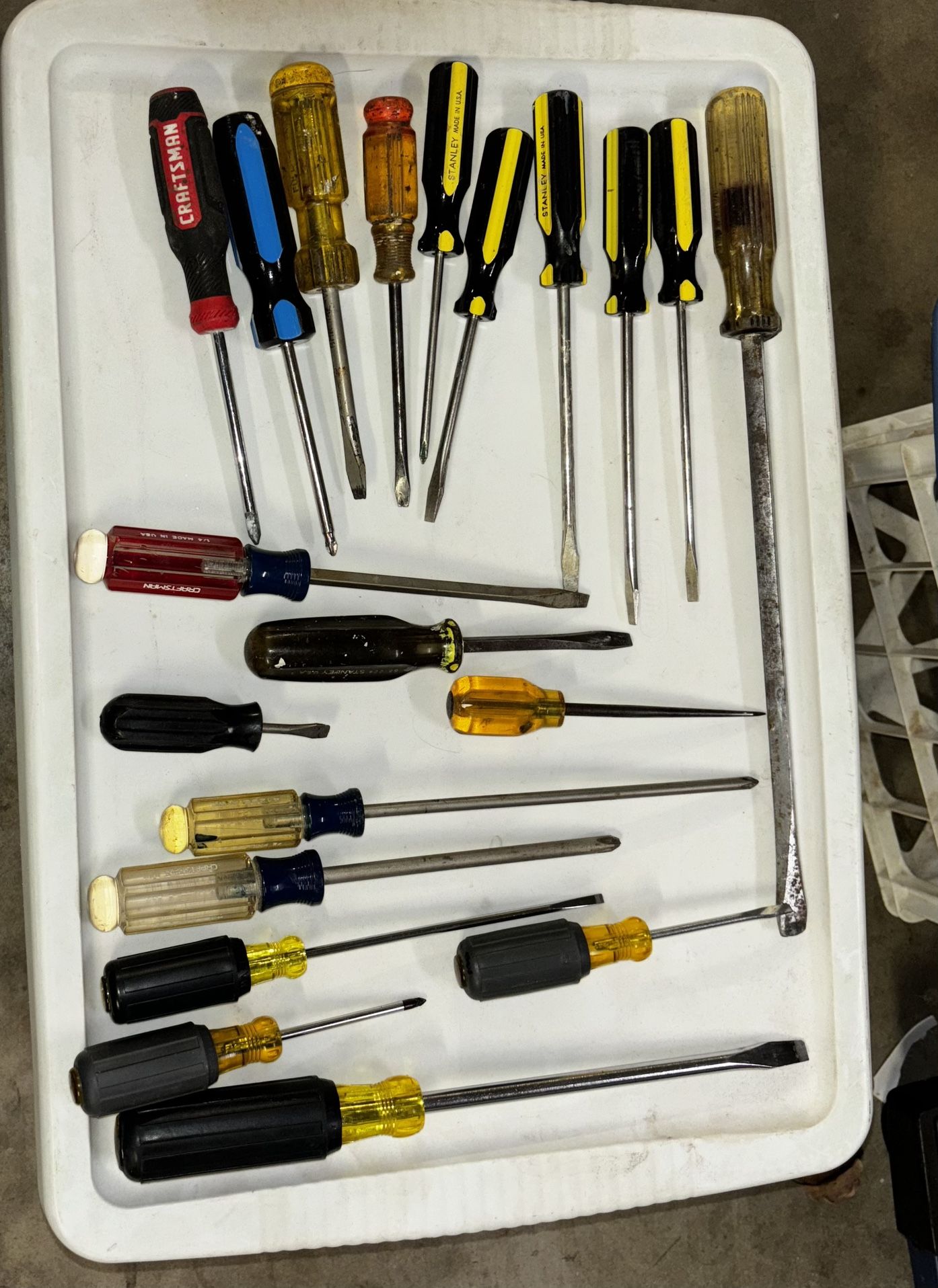 TOOLS: Screwdrivers 