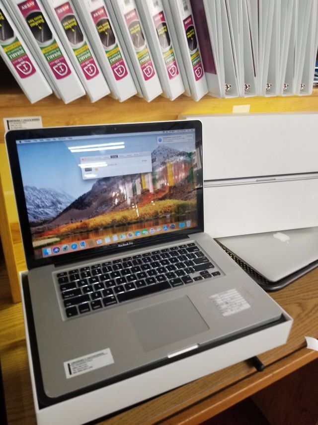 MACBOOK PRO 15 INCH CORE i7 WITH 16G MEMORY (SHOP64)

