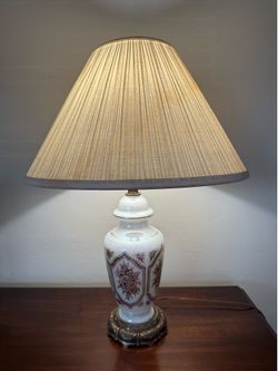 Vintage Pearl iridescent lamp