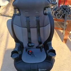 Safety’s 1st Booster Seat 