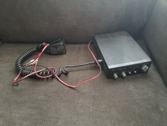 Realistic TRC-413 Transceiver CB Radio