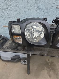 Nissan Xterra 02-04 Headlights