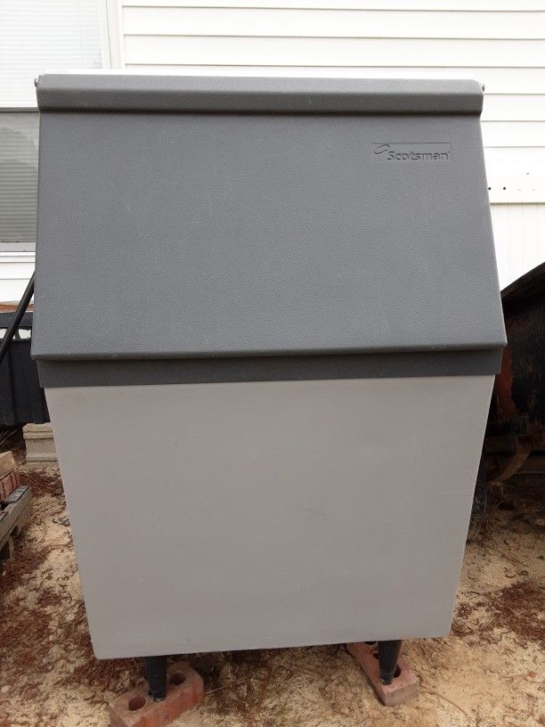 Ice Machine Storage