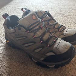 Hiking shoes