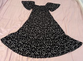 Siren Lily Maternity black ditsy floral flutter sleeves midi dress, size M