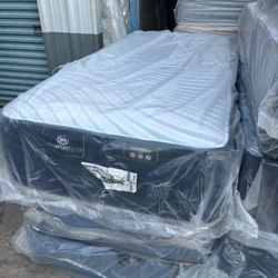 Twin XL Size Mattress And Box Spring 