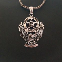 925 STERLING SILVER NECKLACE.