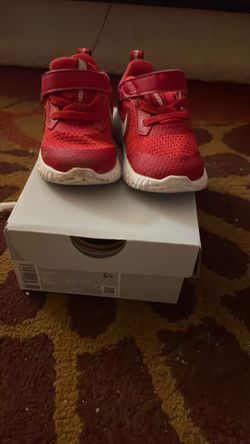 Baby shoes size 6c