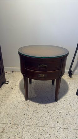 Classic imperial Company Mahogany side table with protective glass top 2 drawer