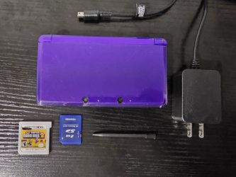 Nintendo 3DS Handheld, Model CTR-001USA, Game, Charger, Very Good Condition