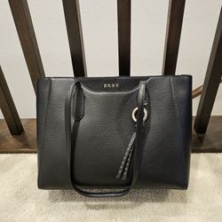 DKNY Large Shoulder Bag