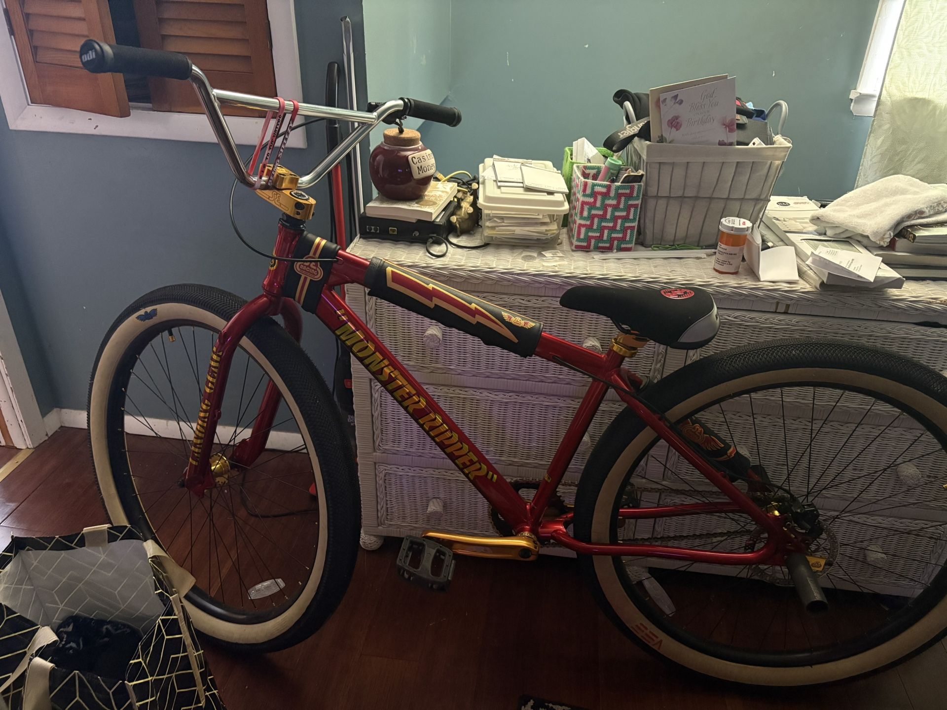 2021 monster ripper mint condition
