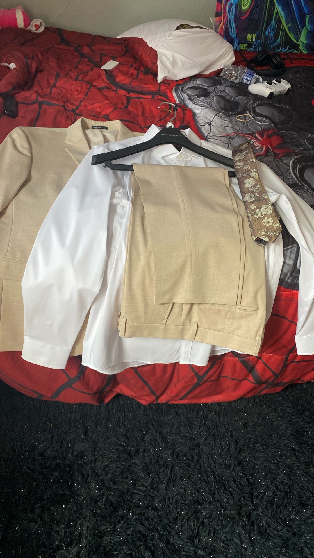 Men’s suit Brand New