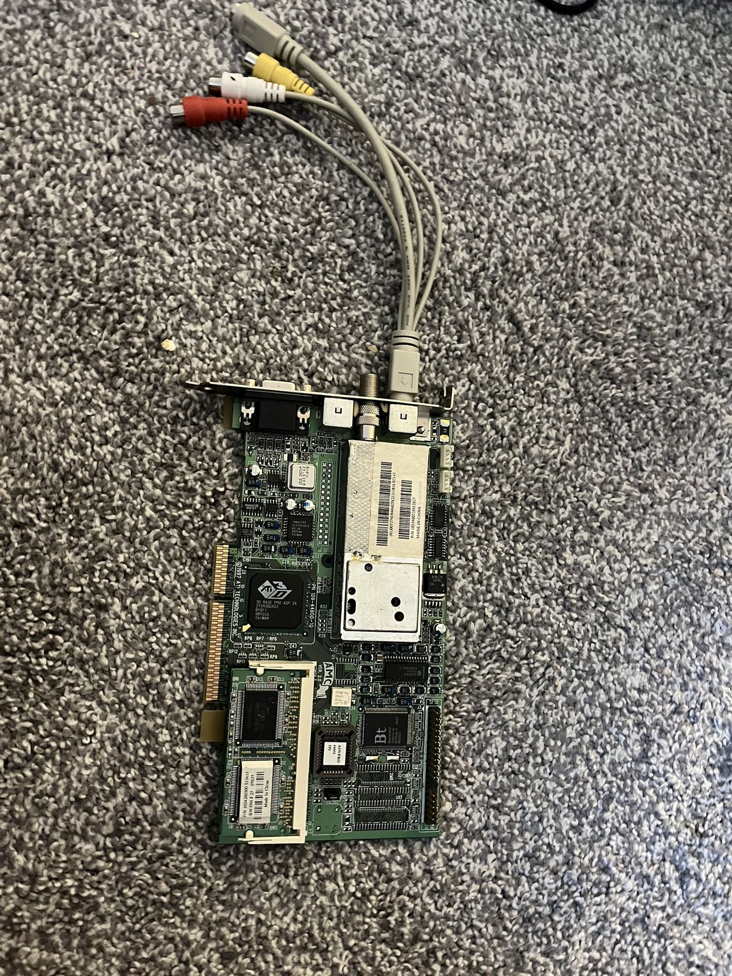 Vintage ATI Video Card With TV tuner