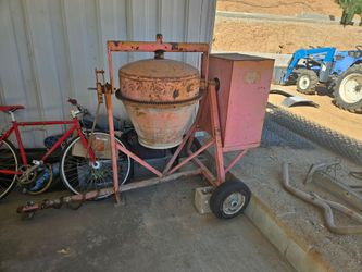 Canoga Electric Cement Mixer on Wheels