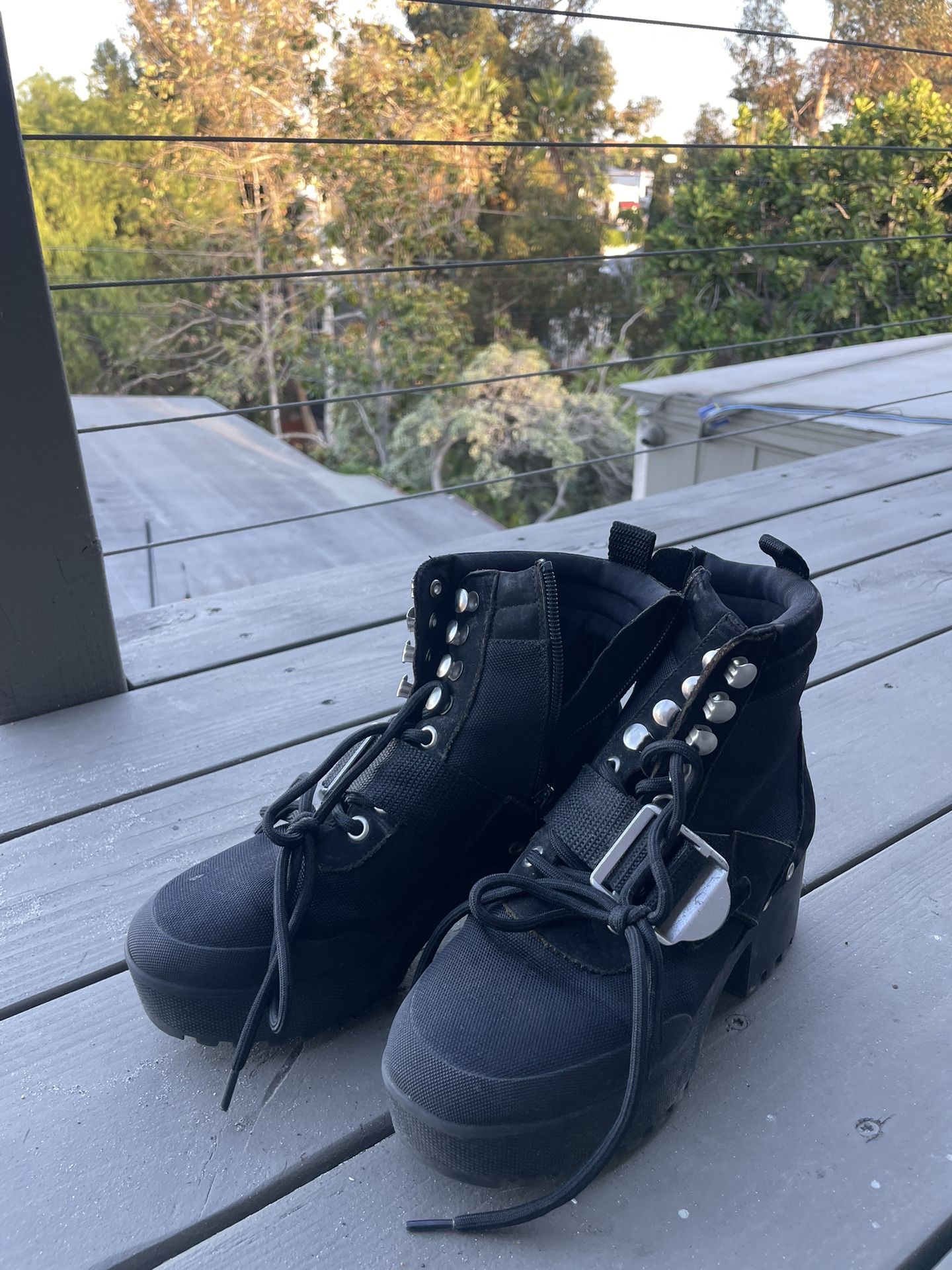 Steve Madden Boots Size 5.5