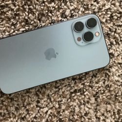 iPhone 13 Pro Max ( Locked )