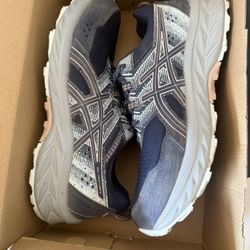 ASICS Women’s Size 10