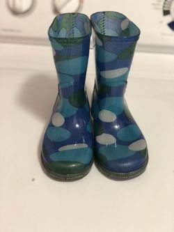 Rain boots (8c)-no insulation/will needs a rain boot fleece liner.
