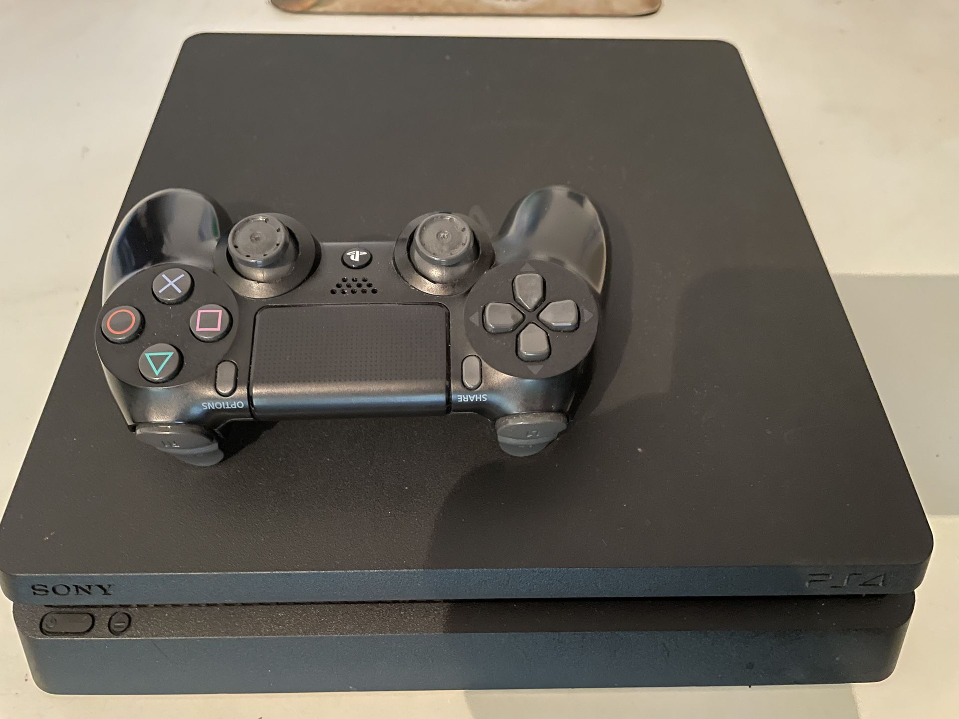 PS4 Slim 1TB